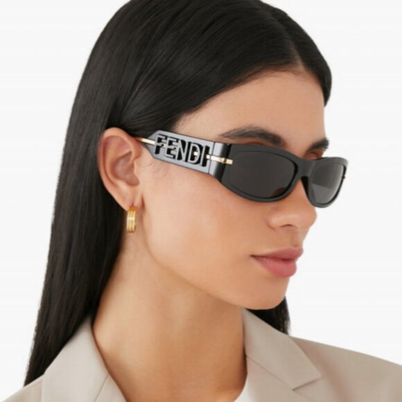 NEW FENDI FE40120I 01A BLACK SUNGLASSES - Picture 1 of 5